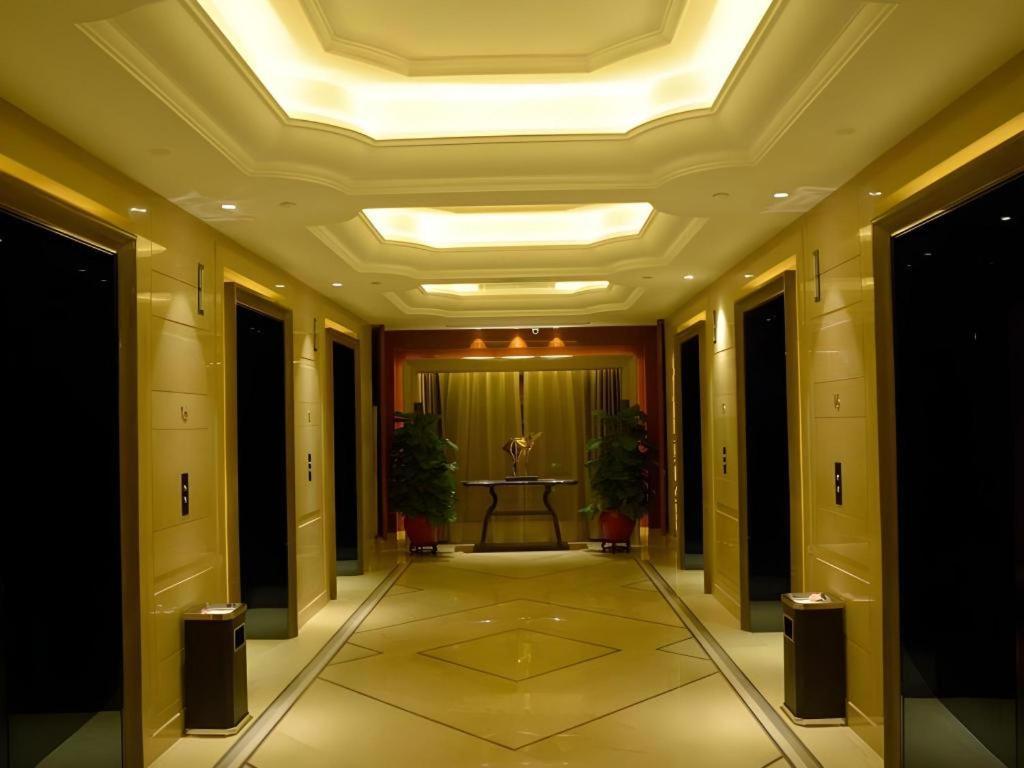 Wyndham Grand Plaza Royale Xianglin Shaoyang Hotel Екстериор снимка