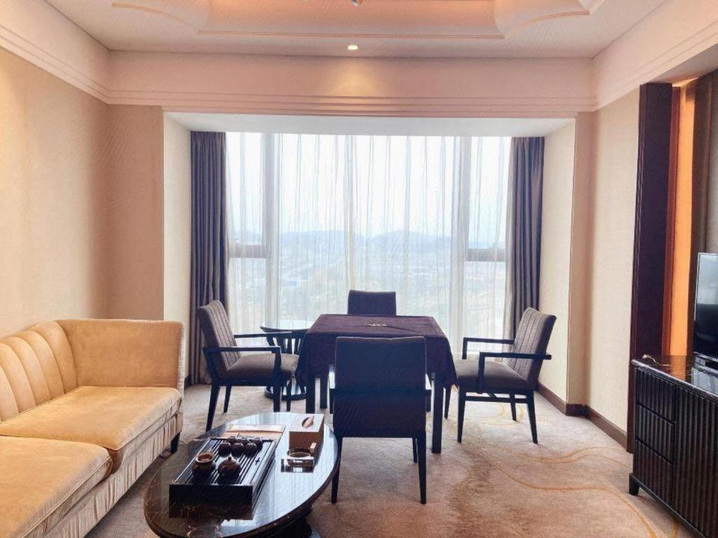 Wyndham Grand Plaza Royale Xianglin Shaoyang Hotel Екстериор снимка