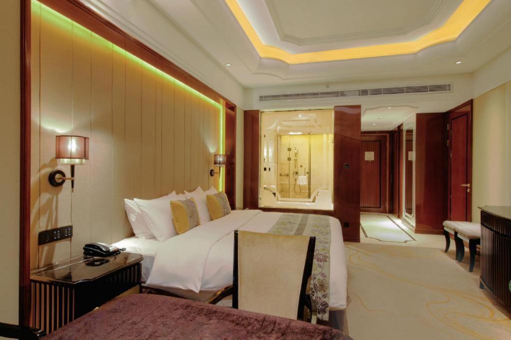 Wyndham Grand Plaza Royale Xianglin Shaoyang Hotel Екстериор снимка