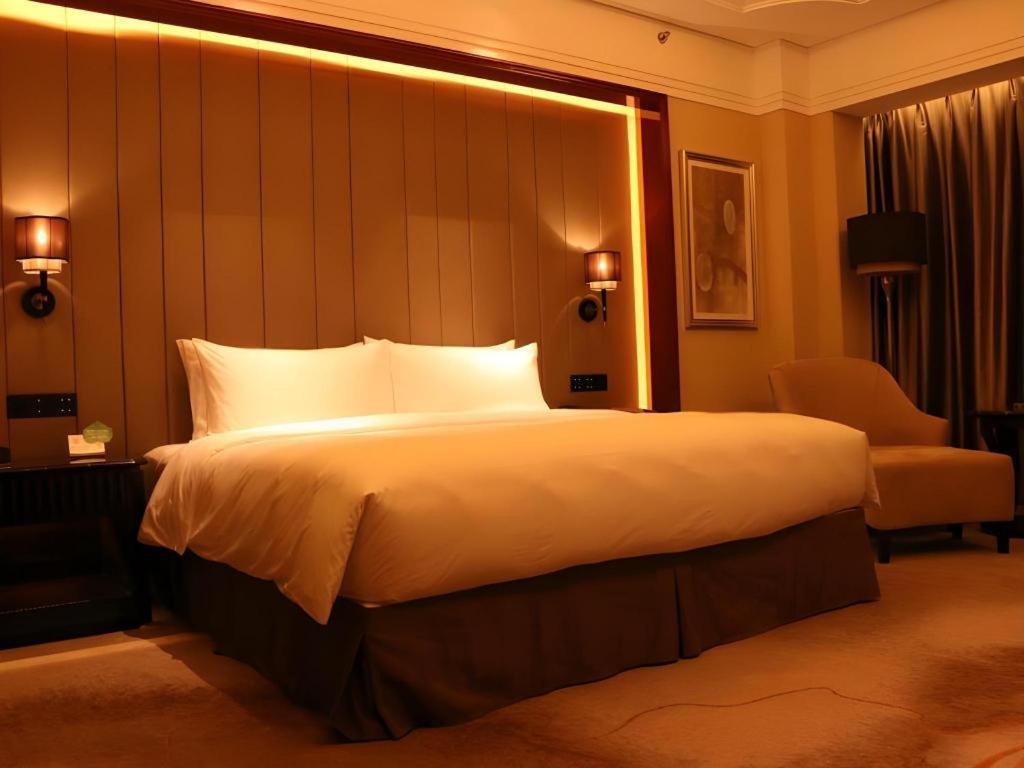 Wyndham Grand Plaza Royale Xianglin Shaoyang Hotel Екстериор снимка