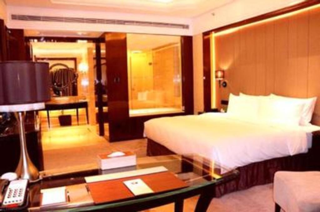 Wyndham Grand Plaza Royale Xianglin Shaoyang Hotel Екстериор снимка