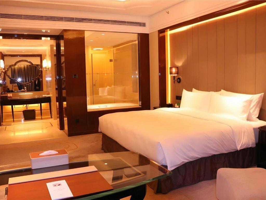 Wyndham Grand Plaza Royale Xianglin Shaoyang Hotel Екстериор снимка