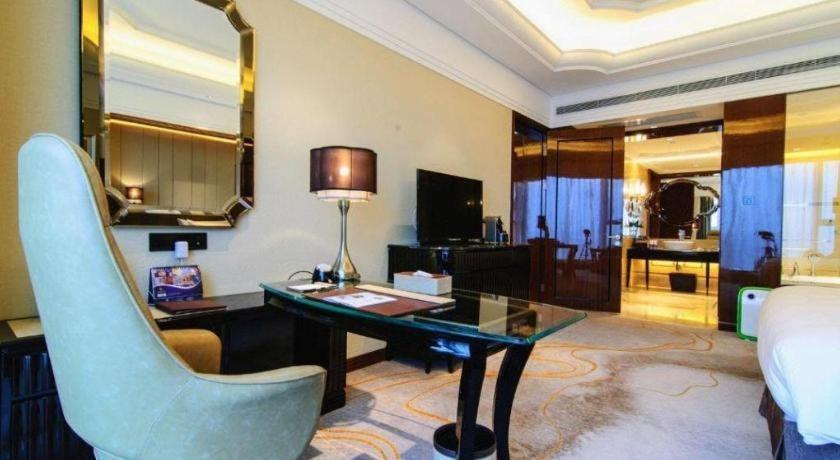 Wyndham Grand Plaza Royale Xianglin Shaoyang Hotel Екстериор снимка