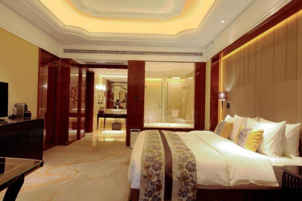 Wyndham Grand Plaza Royale Xianglin Shaoyang Hotel Екстериор снимка