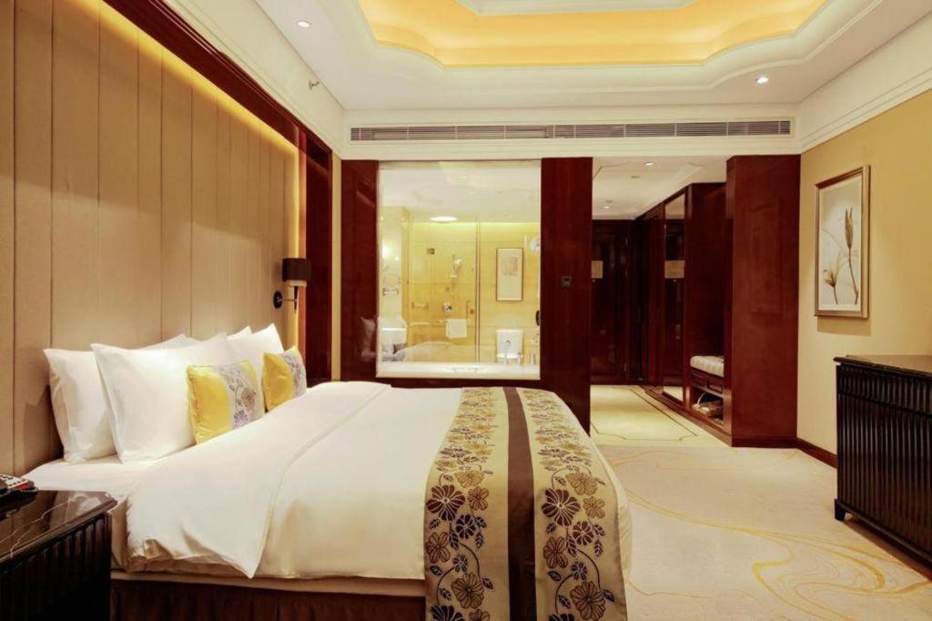 Wyndham Grand Plaza Royale Xianglin Shaoyang Hotel Екстериор снимка